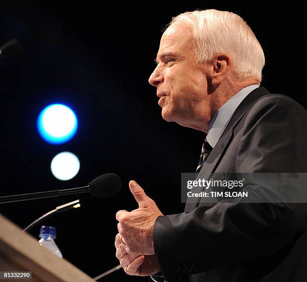 Republican Presidential Candidate Arizona Senator John McCain addresses the American Israel Public Affairs Committee on June 2, 2008 in Washington,...