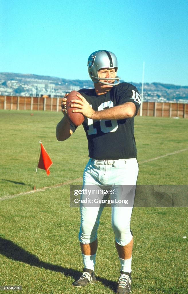 Oakland Raiders QB George Blanda