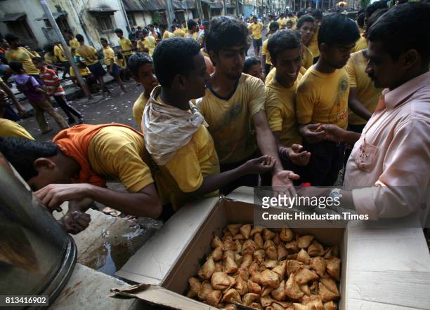 The mandals spend close to 4 lakhs on food, clothes, transportation, gymnasium fees and glucose supplements every year. Mazgaon Dakshin Vibhag...