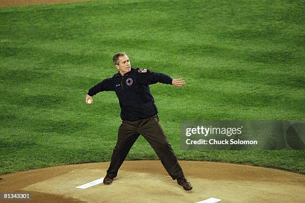 Bush Baseball George Bush Pitch Photos and Premium High Res Pictures - Getty Images