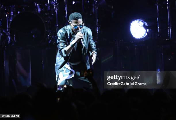 Peven Everett performs on stage at Huntington Bank Pavilion at Northerly Island on July 8, 2017 in Chicago, Illinois.