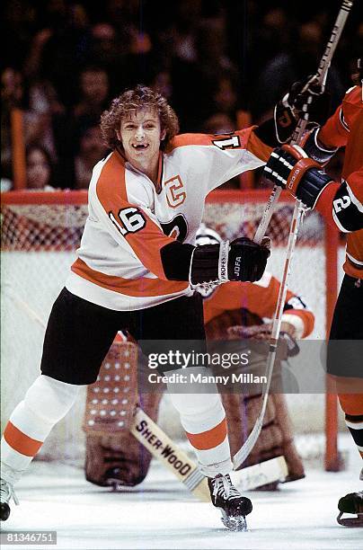 Hockey: NHL Finals, Philadelphia Flyers Bobby Clark in action vs Montreal Canadiens, Philadelphia, PA 5/13/1976