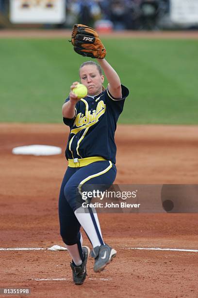Jennifer Ritter Softball Jennie Ritter Photos and Premium High Res Pictures - Getty Images