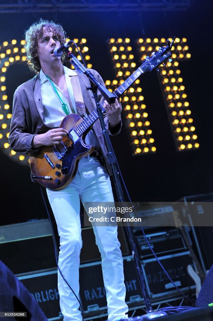 Johnny Razorlight Q Johnny Borrell of Razorlight performs on stage during Day 2 of Kew ...