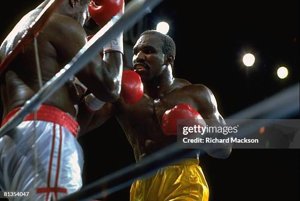 Holyfield Ripped Holyfield Holmes Photos and Premium High Res Pictures - Getty Images