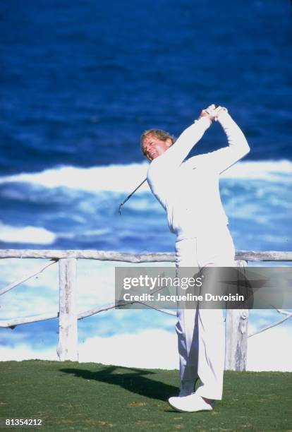 Golf: Bing Crosby National Pro-Am, Johnny Miller in action, drive from tee during tournament, Pebble Beach, CA 1/31/1985