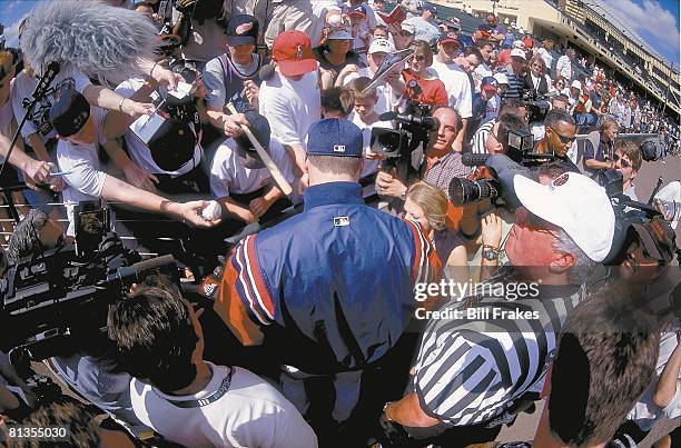 Fan Johnny Rocker John Rocker Fan Photos and Premium High Res Pictures - Getty Images