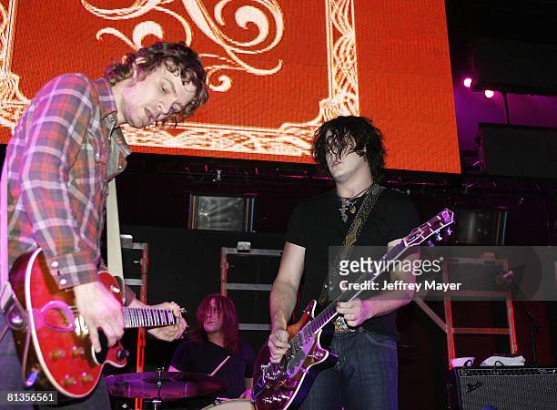 Brendan Benson and Jack White of The Raconteurs