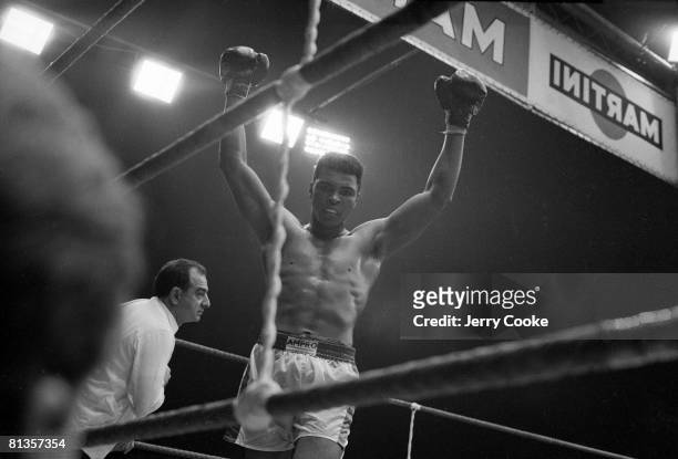 Boxing: World Heavyweight Title, Muhammad Ali victorious after winning fight vs Karl Mildenberger at Waldstadion, Frankfurt, DEU 9/10/1966