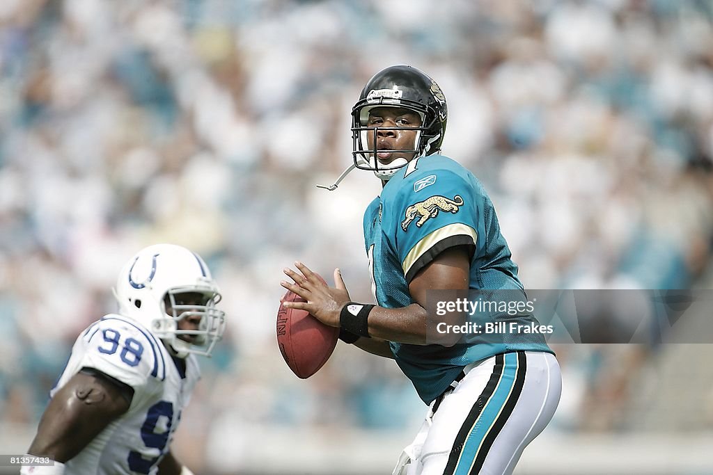 Leftwich Closeup of Jacksonville Jaguars QB Byron Leftwich in action vs... News ...