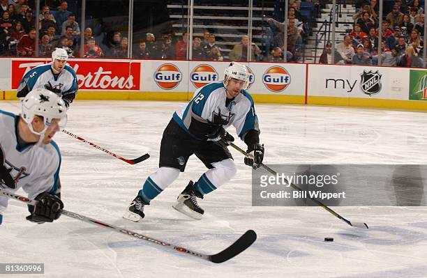 Hockey: San Jose Sharks Patrick Marleau in action vs Buffalo Sabres, Buffalo, NY 12/2/2005