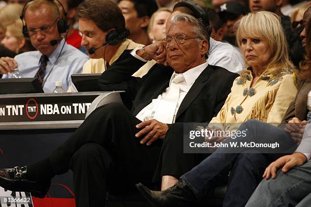 Basketball: Los Angeles Clippers owner Donald Sterling on sidelines during game vs Denver Nuggets, Los Angeles, CA 11/2/2006