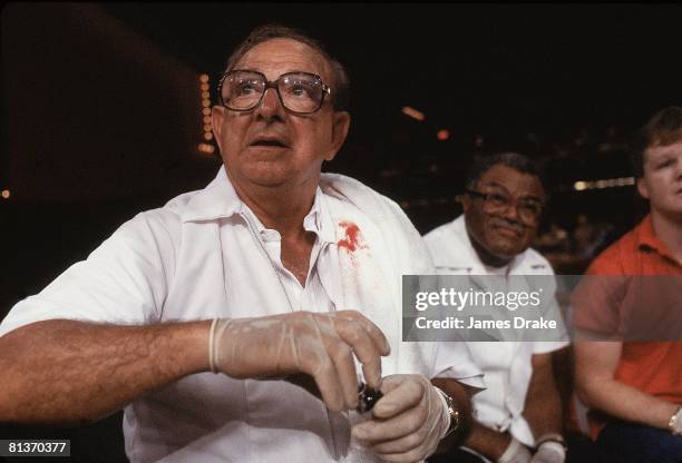 Boxing: Closeup of trainer Angelo Dundee at ringside, 1/1/1987--