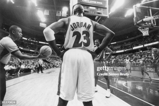 Basketball: Washington Wizards Michael Jordan during game vs Atlanta Hawks, Washington, DC 2003