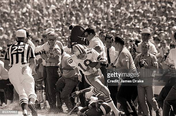 Football: Dallas Cowboys Lance Rentzel in action vs Los Angeles Rams, Dallas, TX 10/1/1967