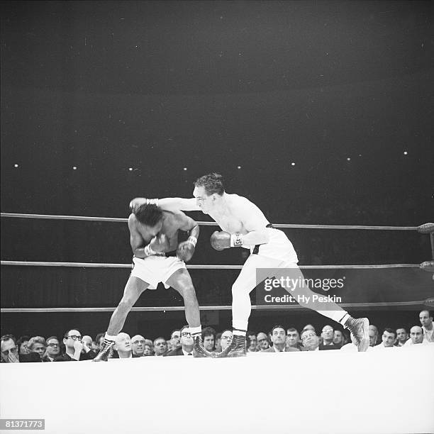 Gene Fullmer Boxer Photos and Premium High Res Pictures - Getty Images