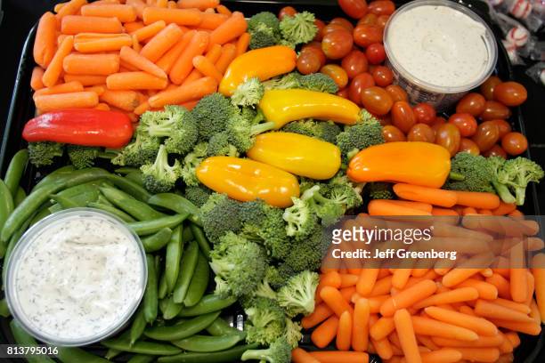 Platter of raw vegetables.