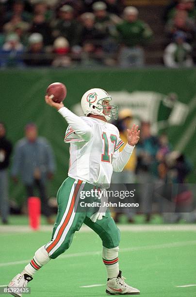 Football: Miami Dolphins QB Dan Marino in action, making pass vs New York Jets, East Rutherford, NJ