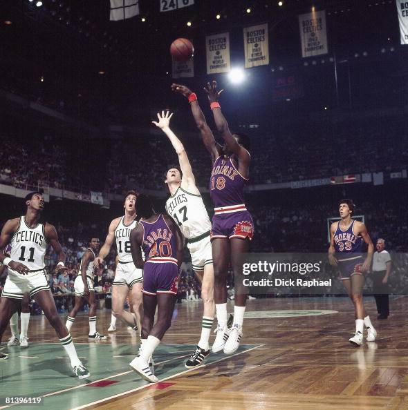 Curt Rapp Phoenix NBA Finals, Phoenix Suns Curtis Perry in action, taking shot vs ...