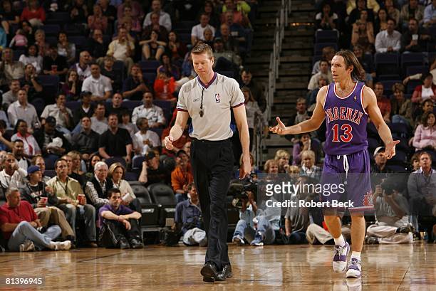 Basketball: Phoenix Suns Steve Nash upset with referee Ed Malloy during game vs Orlando Magic, Phoenix, AZ 3/3/2006