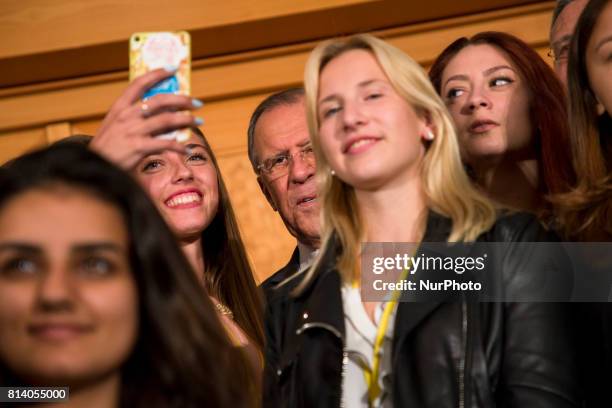 Jung people take selfies with Russian Foreign Minister Sergey Lavrov during an event for the end of the 'German-Russian Youth Exchange Year 2016/17'...