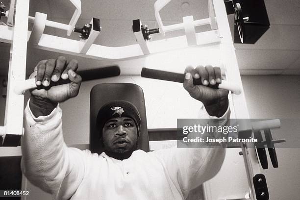 Tackle Korey Stringer of the Minnesota Vikings works out at the team's facility on an off day on November 28, 2001 in Eden Prairie, Minnesota.