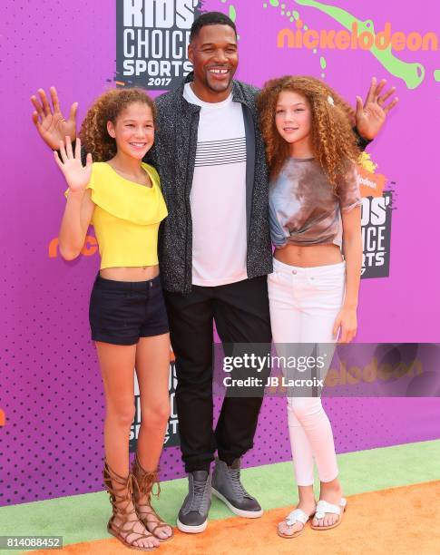 Michael Strahan, Sophia Strahan and Isabella Strahan attend the 2017 Nickelodeon Kids' Choice Sports Awards at Pauley Pavilion on July 13, 2017 in...