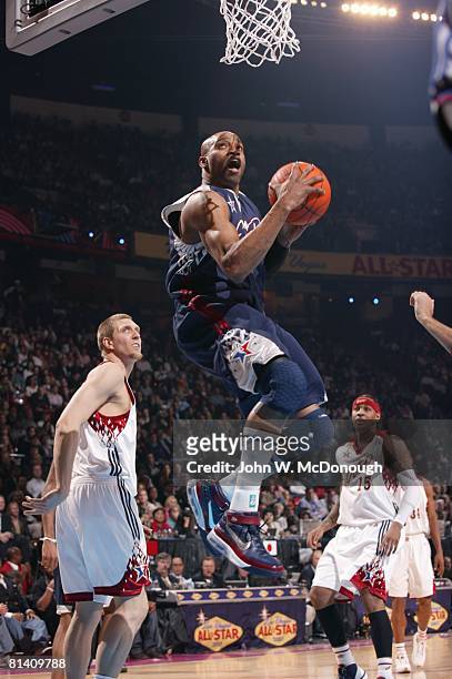 Basketball: NBA All Star Game, East Vince Carter in action, making dunk vs West during All Star Weekend, Las Vegas, NV 2/18/2007