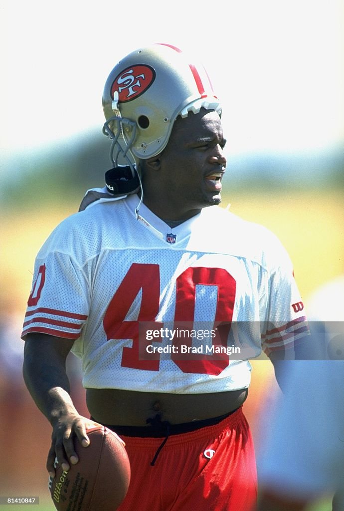 Backwards Mask Closeup of San Francisco 49ers William Floyd during training camp ...
