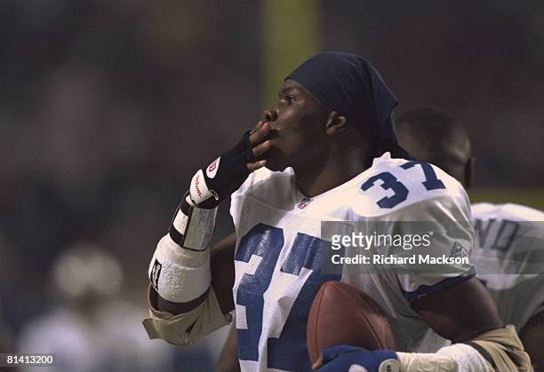 Football: Super Bowl XXVIII, Closeup of Dallas Cowboys James Washington blowing kiss to crowd during game vs Buffalo Bills, Atlanta, GA 1/30/1994