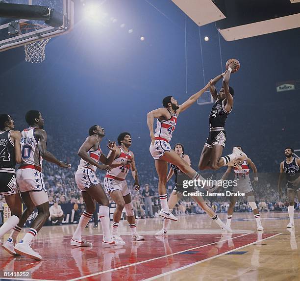 Basketball: NBA Playoffs, San Antonio Spurs Larry Kenon in action, taking shot vs Washington Bullets, Landover, MD 5/13/1979