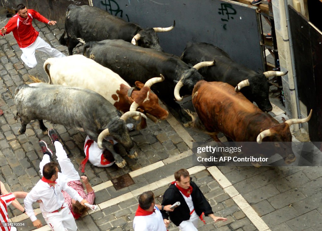 SPAIN-BULLFIGHTING-SANFERMIN-FESTIVAL-BULL RUN