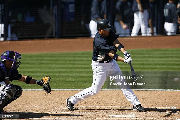 Baseball: Seattle Mariners Jose Vidro in action, at bat vs Colorado Rockies during spring training, Peoria, AZ 3/9/2007