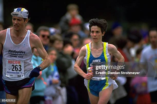 Joan Samuelson Photos and Premium High Res Pictures - Getty Images