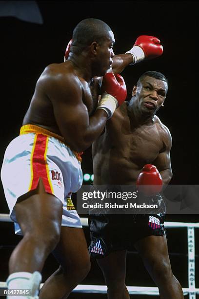 177 Tyson V Ruddock Photos & High Res Pictures - Getty Images