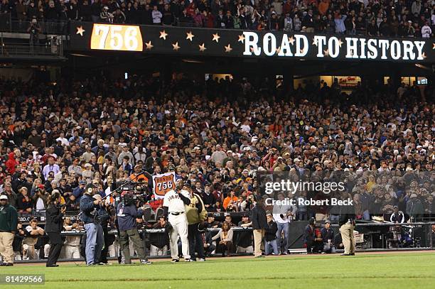 Baseball: San Francisco Giants Barry Bonds victorious making speech after hitting 756th career home run and breaking Hank Aaron's record during game...