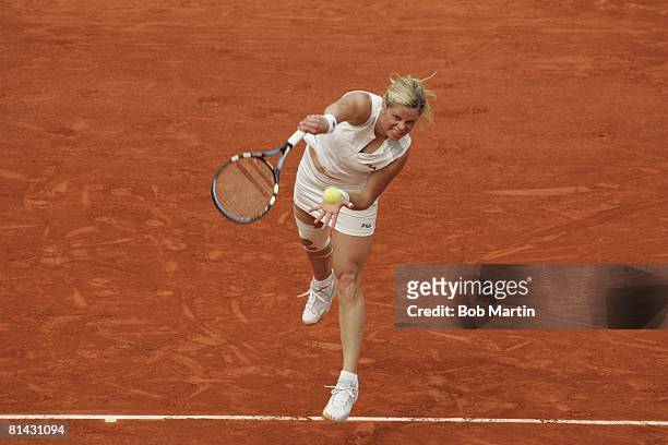 Tennis: French Open, BEL Kim Clijsters in action during serve vs SVK Ludmila Cervanova at Roland Garros, Paris, FRA 5/25/2005