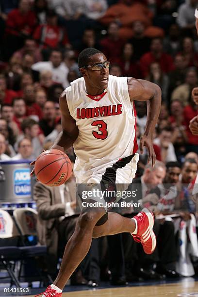 College Basketball: NCAA Playoffs, Louisville Juan Palacios in action vs Louisiana-Lafayette, Nashville, TN 3/18/2005