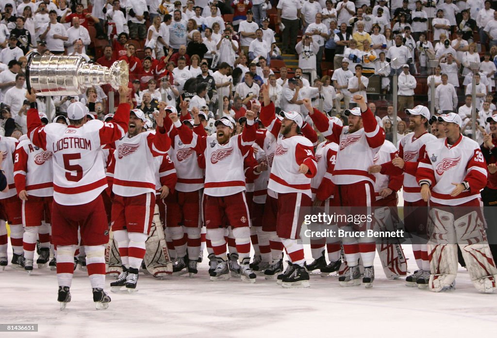 Detroit Red Wings v Pittsburgh Penguins - Game Six