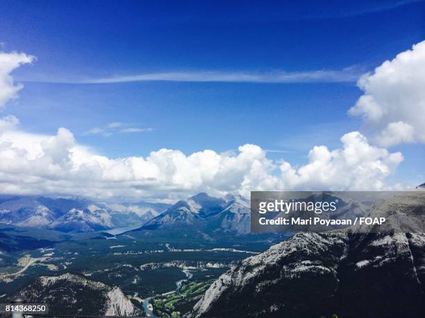 sulphur mountain, alberta, canada - sulphur mountain fotografías e imágenes de stock