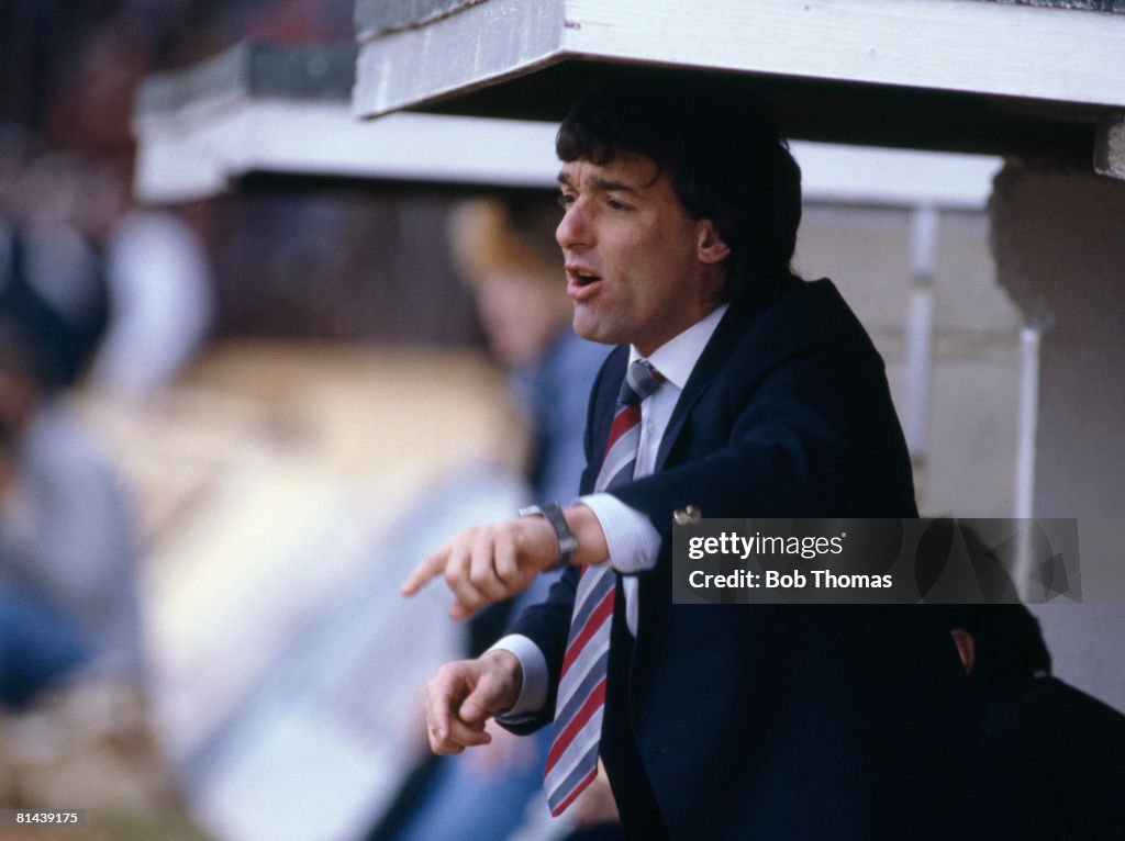 Swindon Town Manager Lou Macari