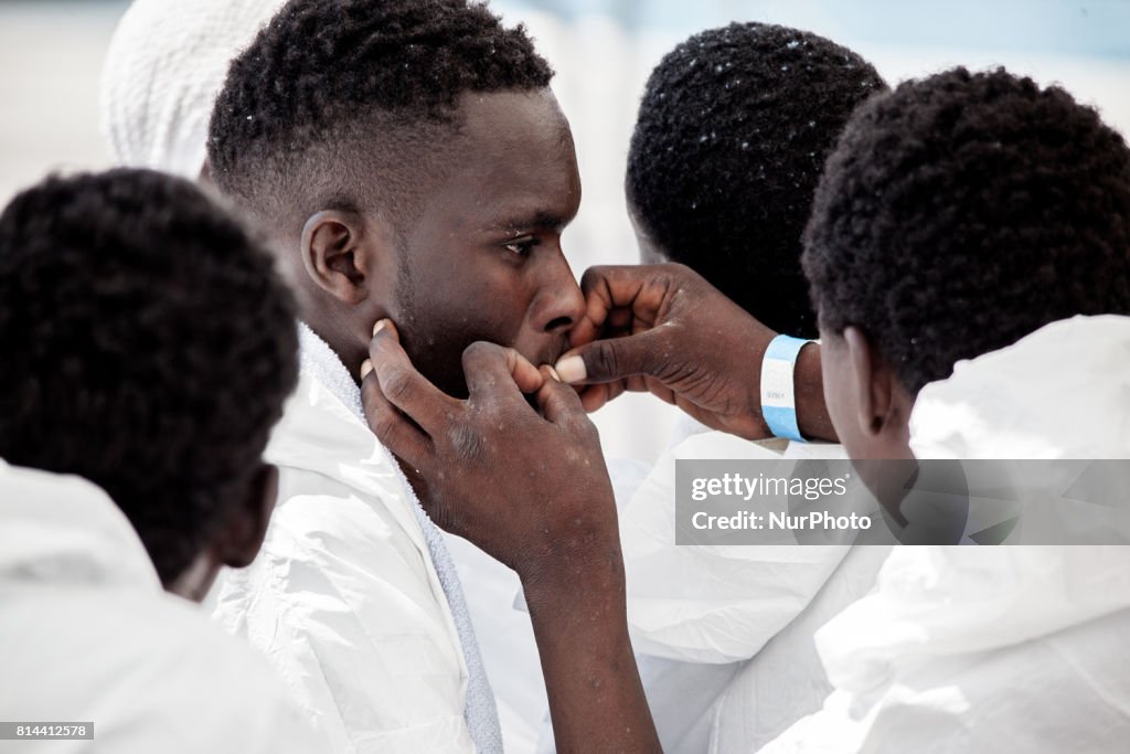 Migrants Landin in Salerno