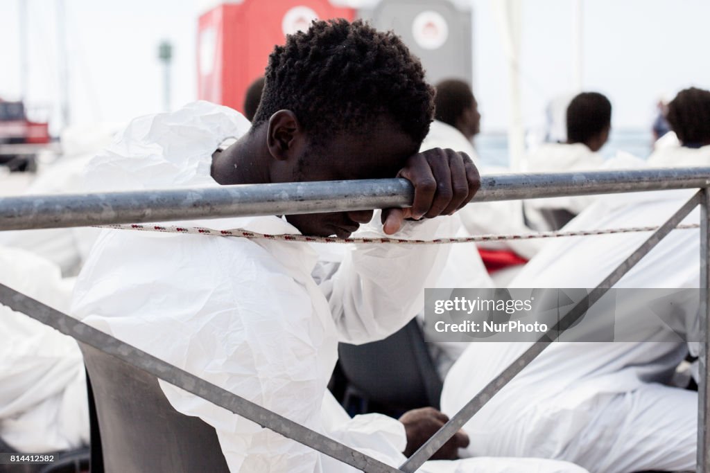 Migrants Landin in Salerno