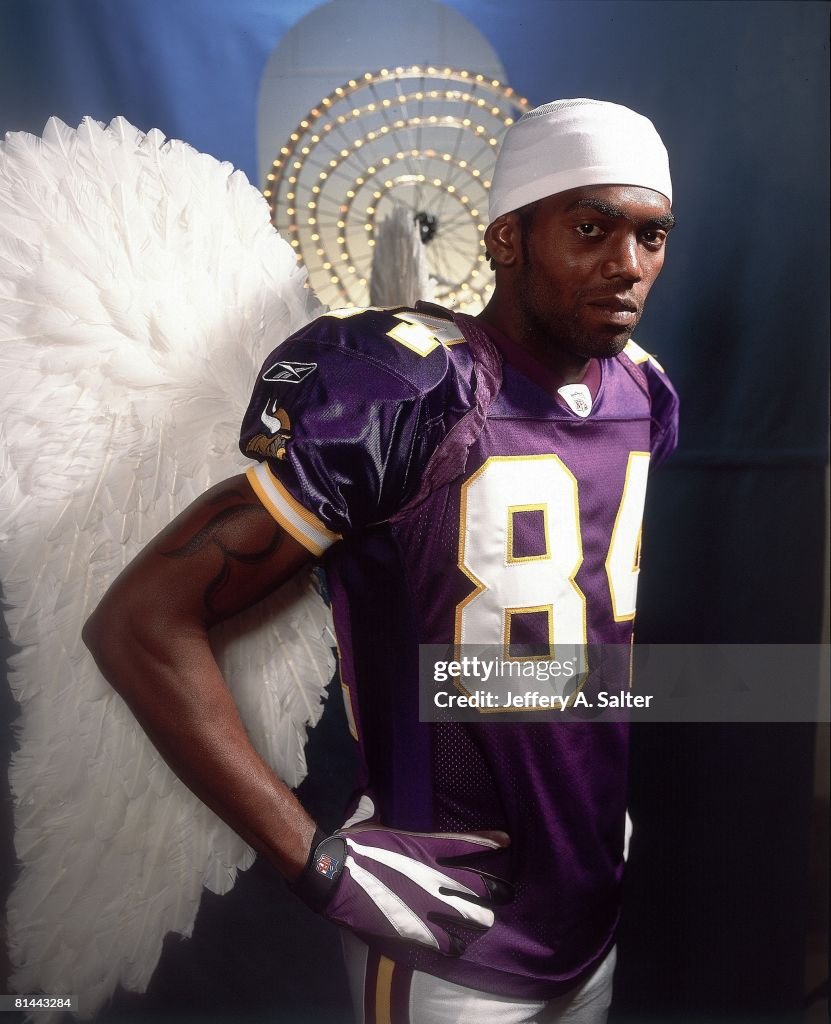 Randy Moss Corn Rows Closeup portrait of Minnesota Vikings Randy Moss, Mankato, MN News ...