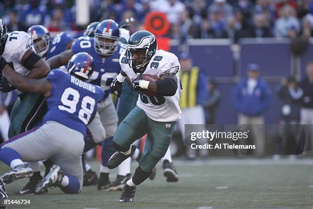 Football: Philadelphia Eagles Brian Westbrook in action, rushing vs New York Giants, East Rutherford, NJ