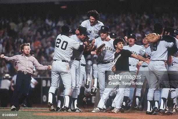 Baseball: World Series, New York Yankees victorious winning game and series vs Los Angeles Dodgers, Los Angeles, CA