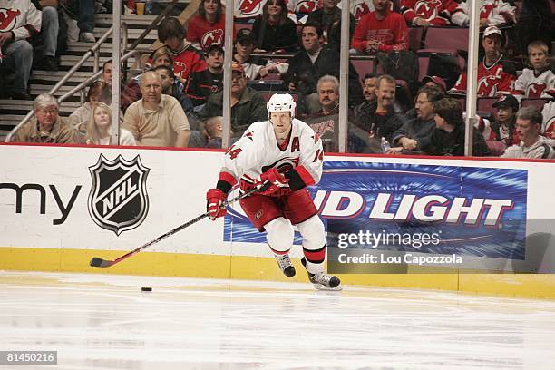 Hockey: Carolina Hurricanes Kevyn Adams in action vs New Jersey Devils, East Rutherford, NJ 2/3/2006