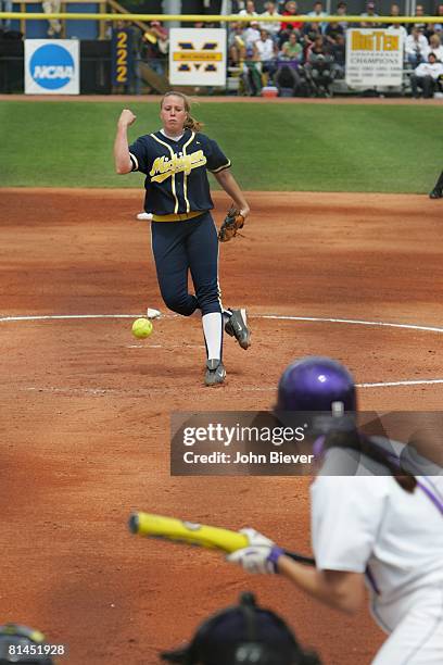 Jennifer Ritter Softball Jennie Ritter Photos and Premium High Res Pictures - Getty Images