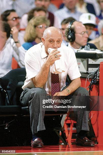 Coll, Basketball: NCAA playoffs, Closeup of UNLV coach Jerry Tarkanian during game vs Arizona, Denver, CO 3/23/1989