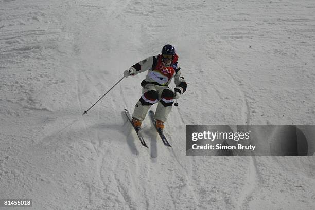 Freestyle Skiing: 2006 Winter Olympics, USA Travis Mayer in action during Moguls Final at Jouvenceaux, Sauze d'Oulx, Italy 2/15/2006